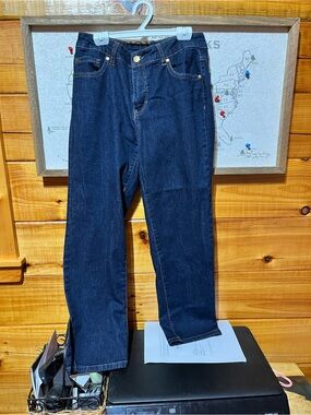 D Jeans Dark Blue Straight-Leg Jeans - Classic Comfort